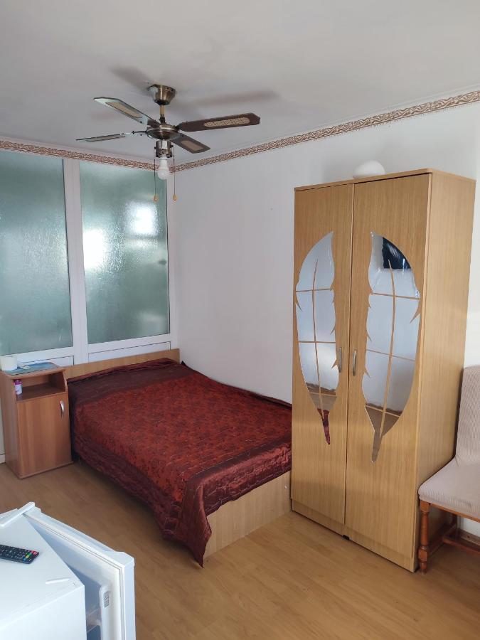 Hostel Emy Camere Cu Baie Proprie Aproape De Plaja 3 Papuci Констанца Экстерьер фото