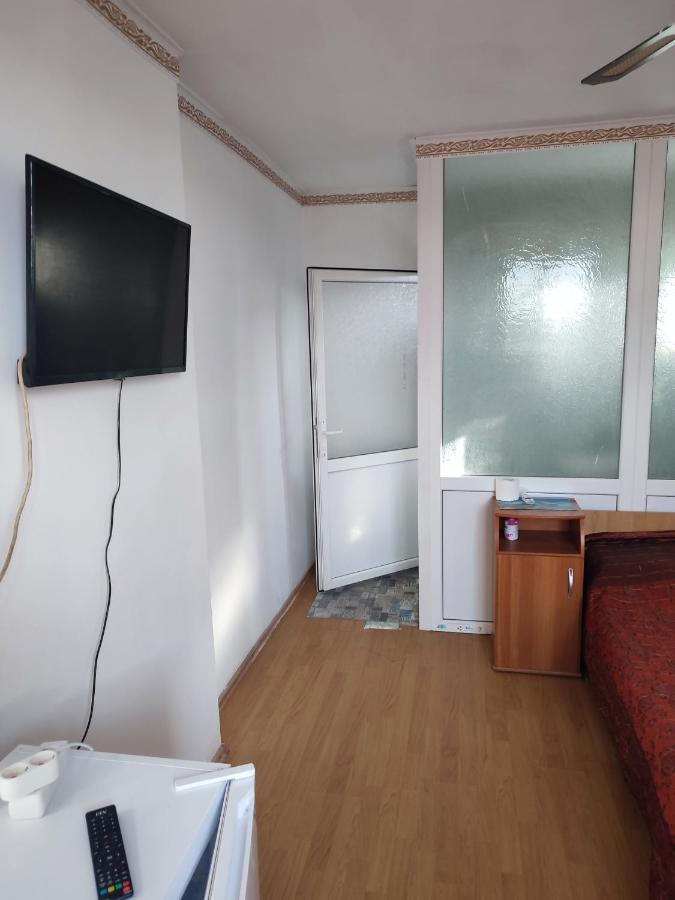 Hostel Emy Camere Cu Baie Proprie Aproape De Plaja 3 Papuci Констанца Экстерьер фото